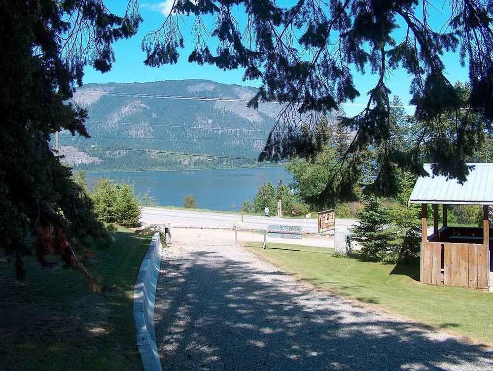 Viewpoint Rv & Cottages Salmon Arm Exterior photo