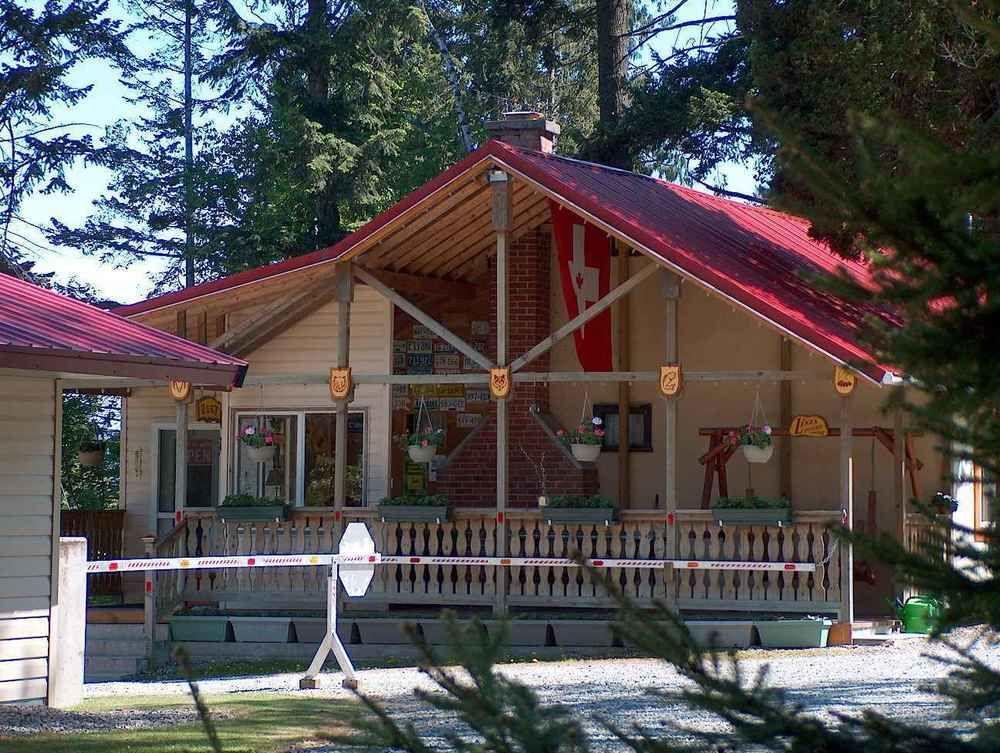 Viewpoint Rv & Cottages Salmon Arm Exterior photo